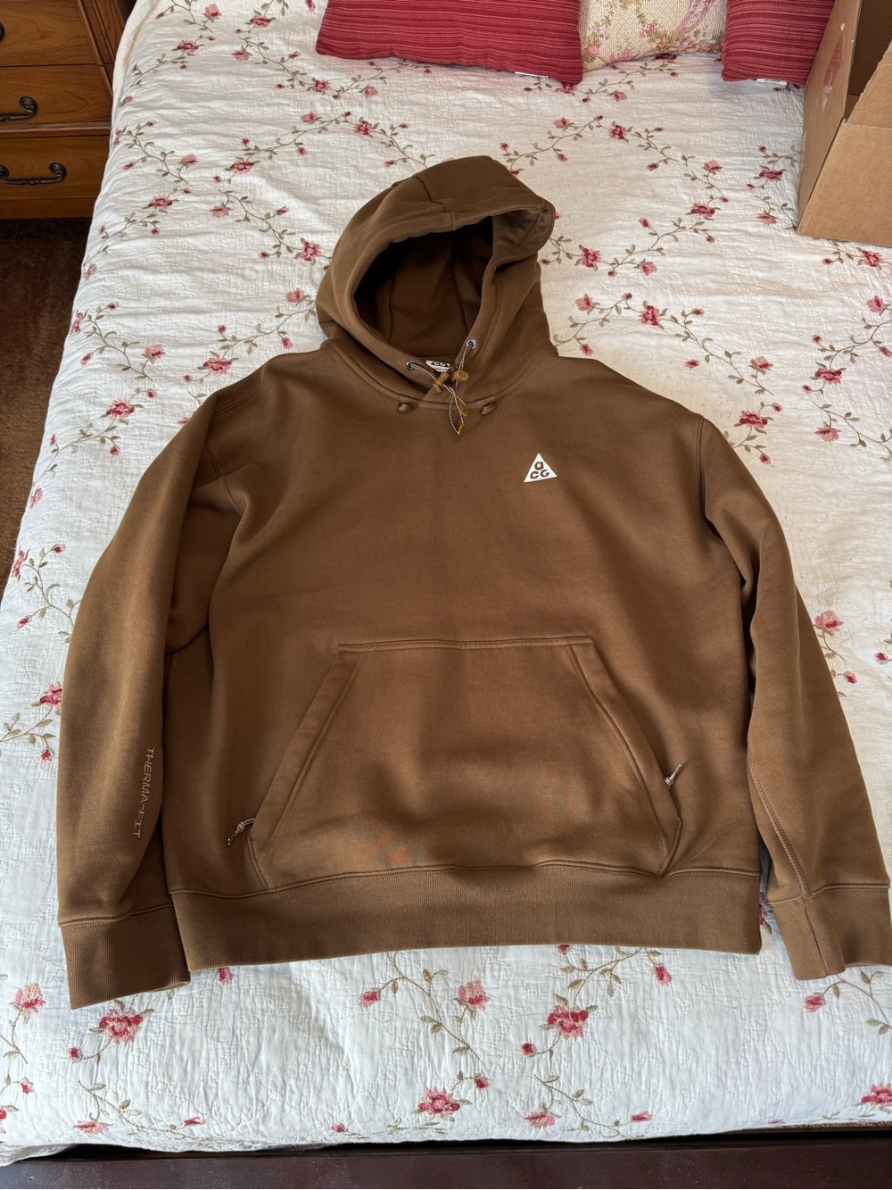 Nike acg thermal fit hoodie men’s medium